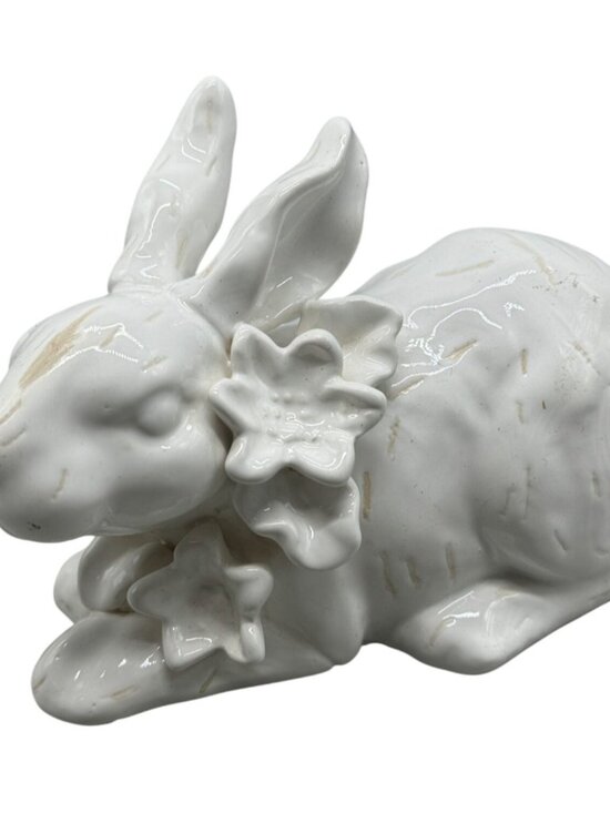 White Ceramic Bunny Figurine Floral Details Decorative Animal Ornament 7.5 READ - Picture 1 of 7